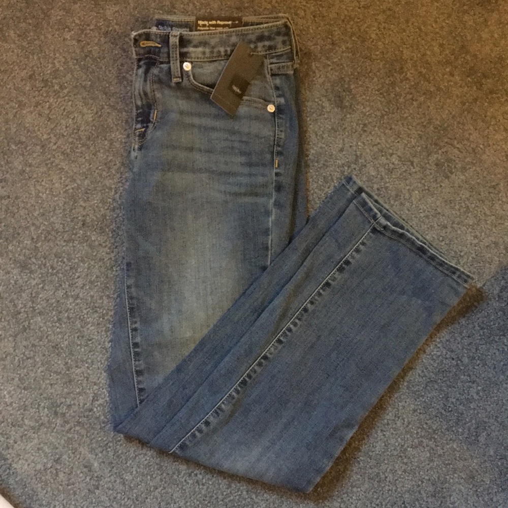 Mossimo mid-rise straight leg jeans